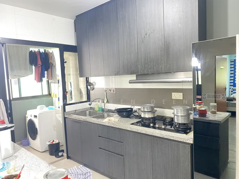 808C Choa Chu Kang Avenue 1 HDB Flat For Sale at S$ 569,999 | PropertyGuru Singapore - Kitchen
