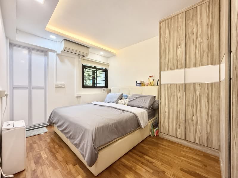 315 Hougang Avenue 5 HDB Flat For Sale at S$ 550,000 | PropertyGuru Singapore - Bedroom