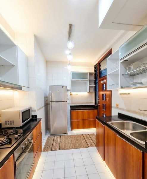 Parc Oasis, 35 Jurong East Avenue 1, Room Rental, 1,300 sqft, Condominium For Rent, by Ween Keat, 500091330 - Kitchen - PropertyGuru.com.sg