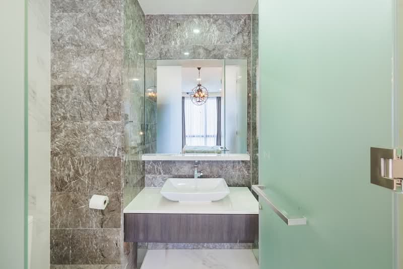 The Hillier Condominium For Sale at S$ 1,450,000 | PropertyGuru Singapore - Bathroom