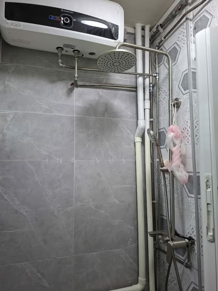 276 Tampines Street 22, 276 Tampines Street 22, Room Rental, 100 sqft, HDB Flat For Rent, by Ina Sultan, 500091355 - Bathroom - PropertyGuru.com.sg