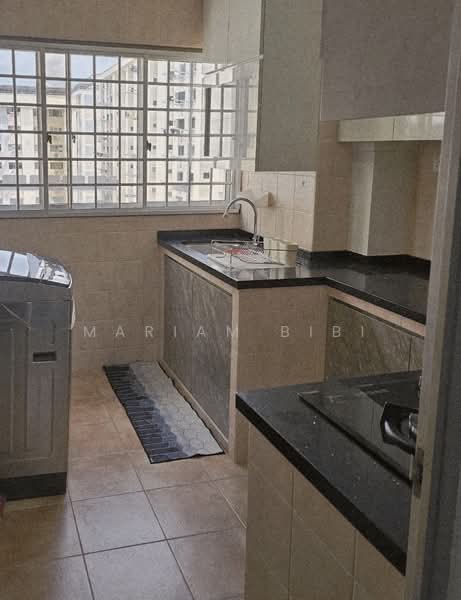 841 Tampines Street 83, 841 Tampines Street 83, 3 Bedrooms, 904 sqft, HDB Flat For Sale, by Mariam BiBi, 500091356 - Kitchen - PropertyGuru.com.sg