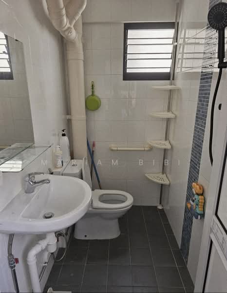 841 Tampines Street 83, 841 Tampines Street 83, 3 Bedrooms, 904 sqft, HDB Flat For Sale, by Mariam BiBi, 500091356 - Bathroom - PropertyGuru.com.sg