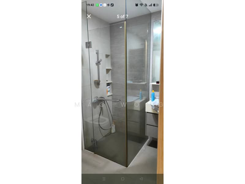 The Glades Condominium For Sale at S$ 1,250,000 | PropertyGuru Singapore - Bathroom