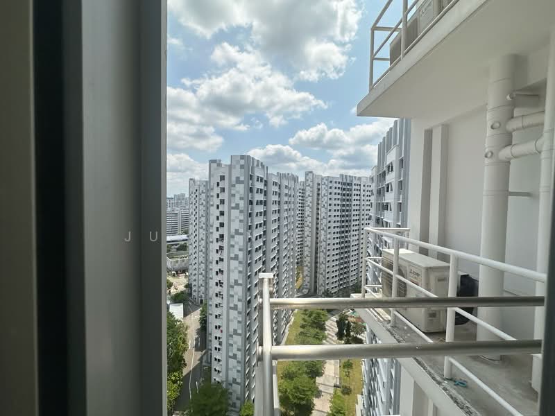815B Choa Chu Kang Avenue 7 HDB Flat For Sale at S$ 688,000 | PropertyGuru Singapore - View