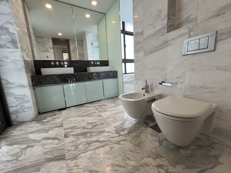 Skypark @ Somerset, 22 Saint Thomas Walk, 4 Bedrooms, 3,350 sqft, Apartment For Rent, by Olivia Chang, 500091376 - Bathroom - PropertyGuru.com.sg