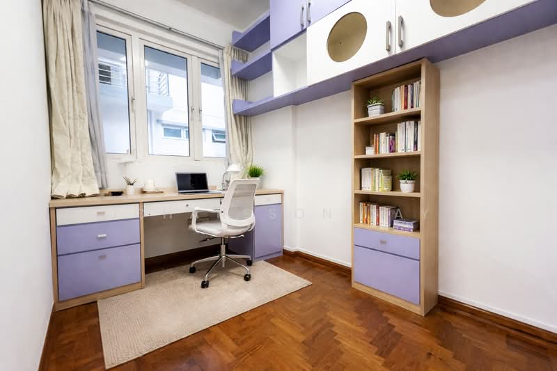 The Warren Apartment For Sale at S$ 1,280,000 | PropertyGuru Singapore - Study