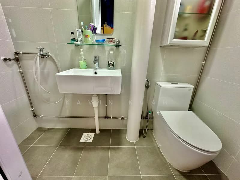 109 Simei Street 1 HDB Flat For Sale at S$ 670,000 | PropertyGuru Singapore - Bathroom