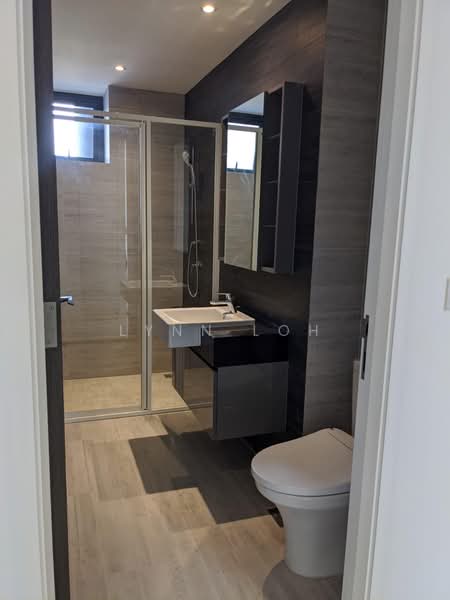 Rezi 35 Condominium For Sale at S$ 1,350,000 | PropertyGuru Singapore - Bathroom