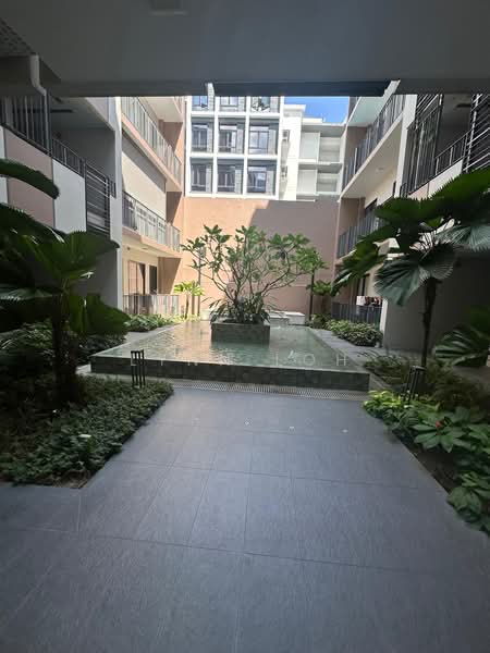 Rezi 35 Condominium For Sale at S$ 1,350,000 | PropertyGuru Singapore - Exterior