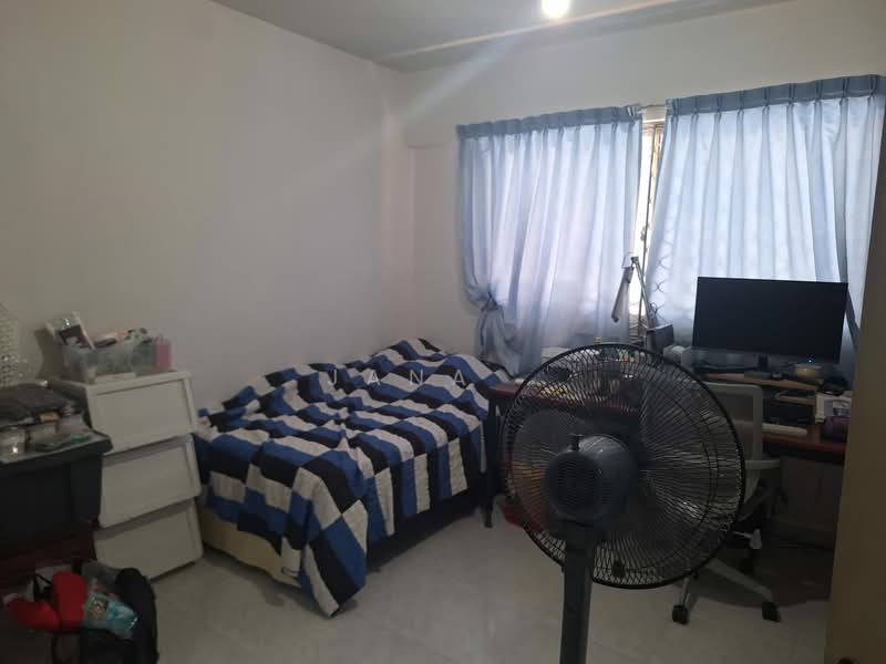 427 Hougang Avenue 6 HDB Flat For Sale at S$ 1,000,000 | PropertyGuru Singapore - Bedroom