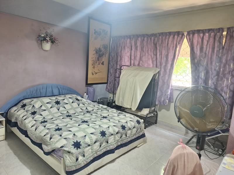 427 Hougang Avenue 6 HDB Flat For Sale at S$ 1,000,000 | PropertyGuru Singapore - Bedroom