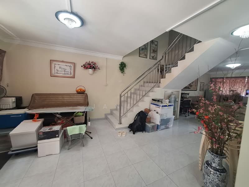 427 Hougang Avenue 6 HDB Flat For Sale at S$ 1,000,000 | PropertyGuru Singapore - Interior