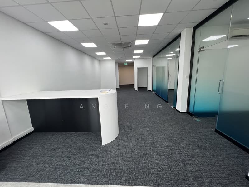 The Spire, 10 Bukit Batok Crescent, 1,410 sqft, Light Industrial (B1) For Sale, by Angie Ng, 500091451 - Corridor - CommercialGuru.com.sg