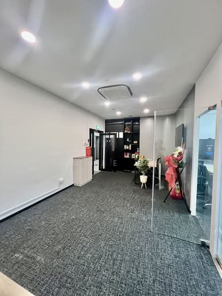 The Spire, 10 Bukit Batok Crescent, 1,410 sqft, Light Industrial (B1) For Sale, by Angie Ng, 500091451 - Interior - CommercialGuru.com.sg