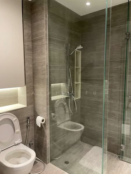 The Garden Residences Condominium For Sale at S$ 918,000 | PropertyGuru Singapore - Bathroom