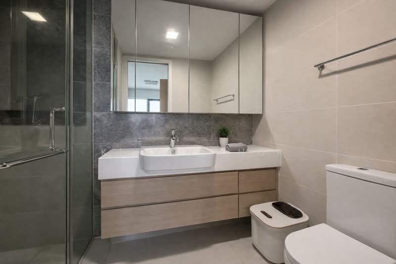 The Lakefront Residences Condominium For Sale at S$ 1,390,000 | PropertyGuru Singapore - Bathroom