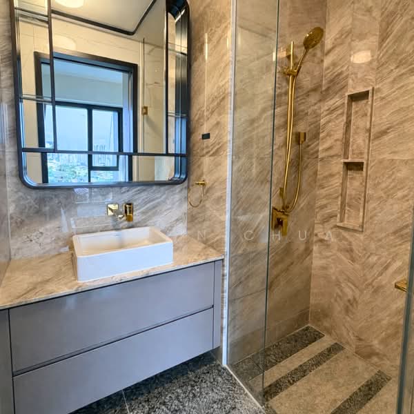 Perfect Ten Condominium For Sale at S$ 2,700,000 | PropertyGuru Singapore - MBR Bathroom
