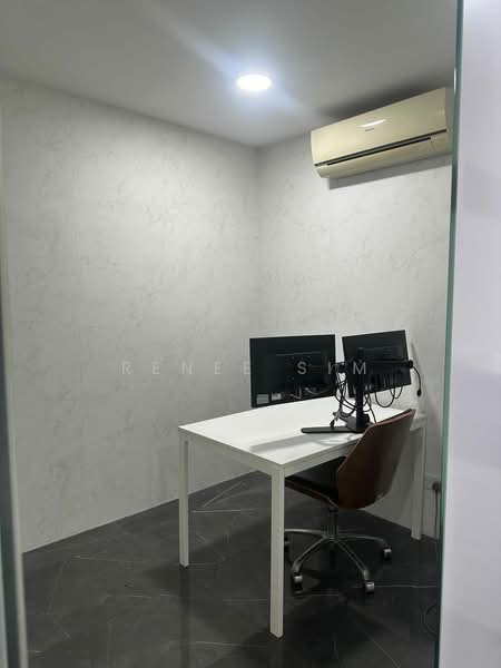 Oxley BizHub 2, 62 Ubi Road 1, 1,905 sqft, Light Industrial (B1) For Sale, by Renee Sim, 500091486 - Study - CommercialGuru.com.sg