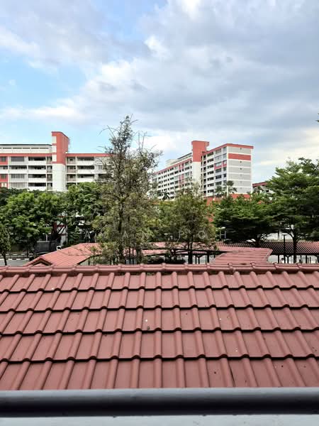 679 Hougang Avenue 8 HDB Flat For Sale at S$ 415,000 | PropertyGuru Singapore - Exterior
