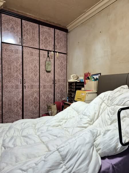 679 Hougang Avenue 8 HDB Flat For Sale at S$ 415,000 | PropertyGuru Singapore - Bedroom