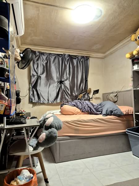 679 Hougang Avenue 8 HDB Flat For Sale at S$ 415,000 | PropertyGuru Singapore - Bedroom