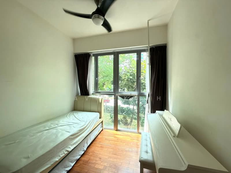 Eight Courtyards Condominium For Sale at S$ 1,150,000 | PropertyGuru Singapore - Bedroom