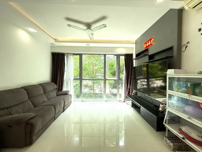 Eight Courtyards Condominium For Sale at S$ 1,150,000 | PropertyGuru Singapore - Living Room