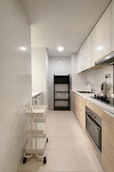 Eight Courtyards Condominium For Sale at S$ 1,150,000 | PropertyGuru Singapore - Kitchen