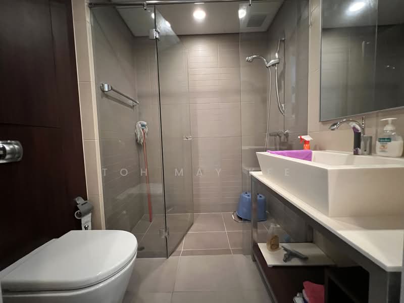 The Sail @ Marina Bay, 2 Marina Boulevard, 2 Bedrooms, 1,033 sqft, Condominium For Rent, by Toh May Kee, 500091520 - Bathroom - PropertyGuru.com.sg