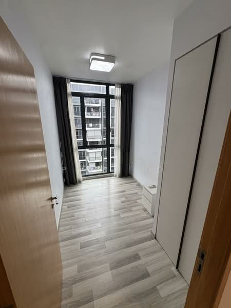 La Fiesta Condominium For Sale at S$ 2,000,000 | PropertyGuru Singapore - Interior