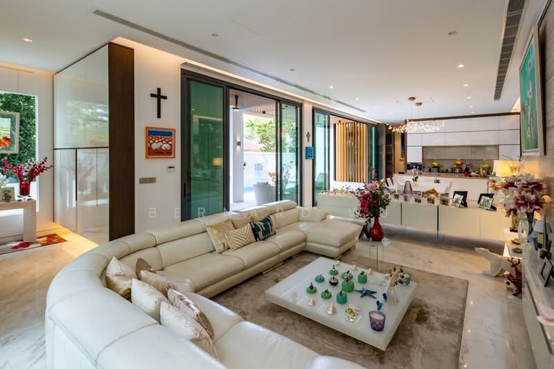 Near Botanic Garden New Bungalow with Elevated Living with Panoramic Views Bungalow House For Sale at S$ 21,800,000 | PropertyGuru Singapore - Living Room