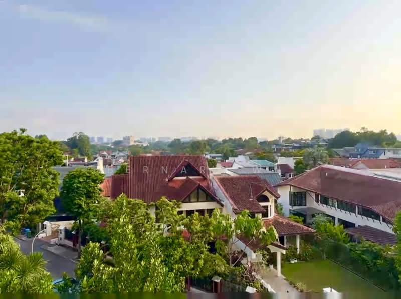 Exclusive and Hilltop Near Botanic Garden Almost Brand New Bungalow with Panoramic Views, Jalan Bahasa, 7 Bedrooms, 10,000 sqft, Bungalow House For Sale, by Bernard Wu, 500091523 - Exterior - PropertyGuru.com.sg