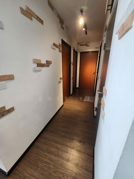 52 Commonwealth Drive HDB Flat For Sale at S$ 1,028,000 | PropertyGuru Singapore - Corridor