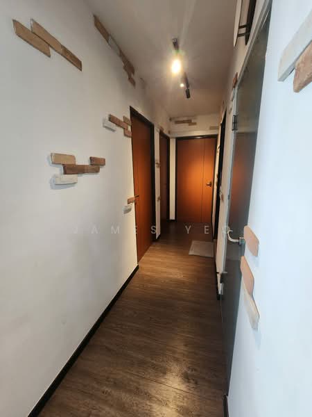 52 Commonwealth Drive HDB Flat For Sale at S$ 1,028,000 | PropertyGuru Singapore - Corridor