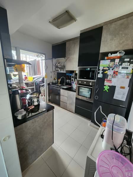 52 Commonwealth Drive HDB Flat For Sale at S$ 1,028,000 | PropertyGuru Singapore - Kitchen
