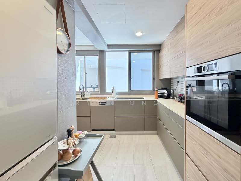 Waterford Residence Condominium For Sale at S$ 2,980,000 | PropertyGuru Singapore - Kitchen