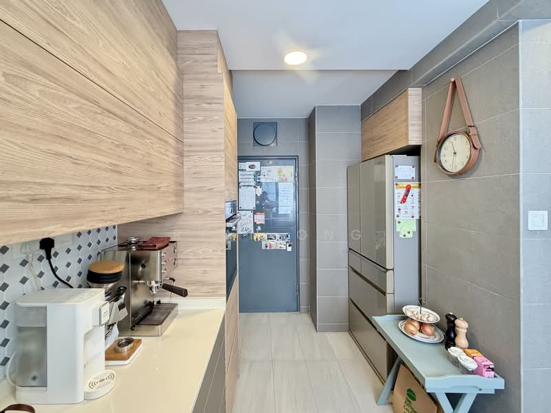 Waterford Residence Condominium For Sale at S$ 2,980,000 | PropertyGuru Singapore - Kitchen