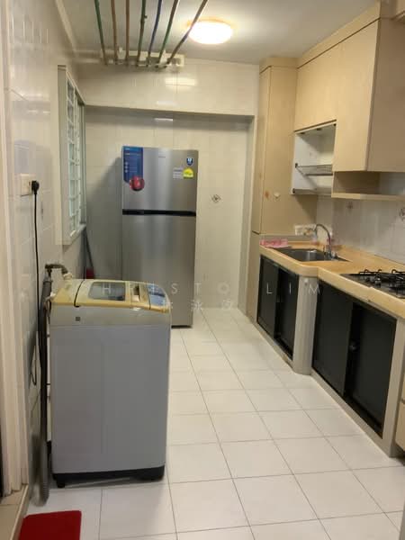 110D Punggol Field HDB Flat For Sale at S$ 638,000 | PropertyGuru Singapore - Kitchen