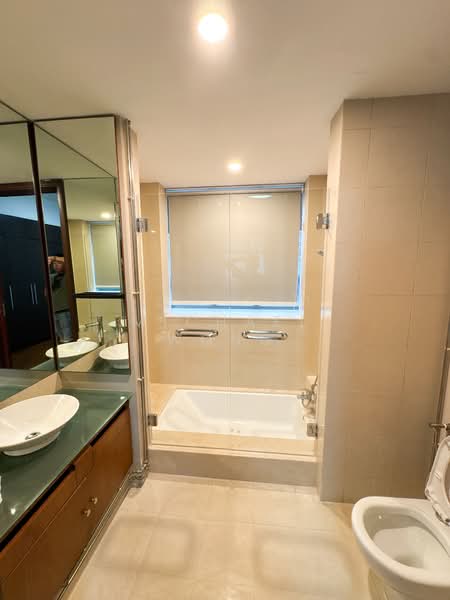 Newton 18 Apartment For Sale at S$ 2,180,000 | PropertyGuru Singapore - Bathroom