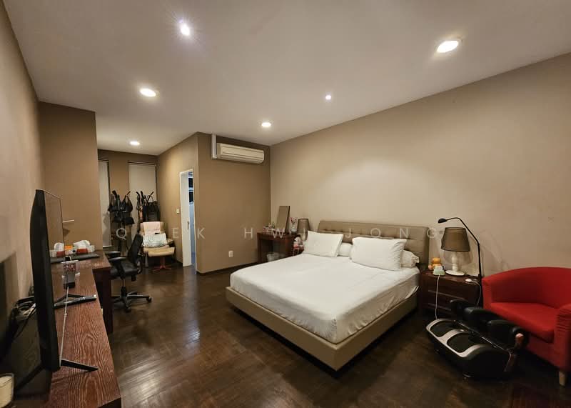 Spacious Semi-D in Serangoon Gardens Semi-Detached House For Sale at S$ 8,800,000 | PropertyGuru Singapore - Bedroom