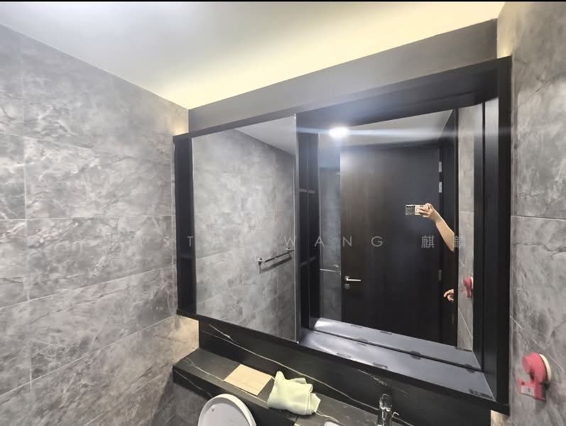 Hyll on Holland Condominium For Sale at S$ 1,880,000 | PropertyGuru Singapore - Bathroom