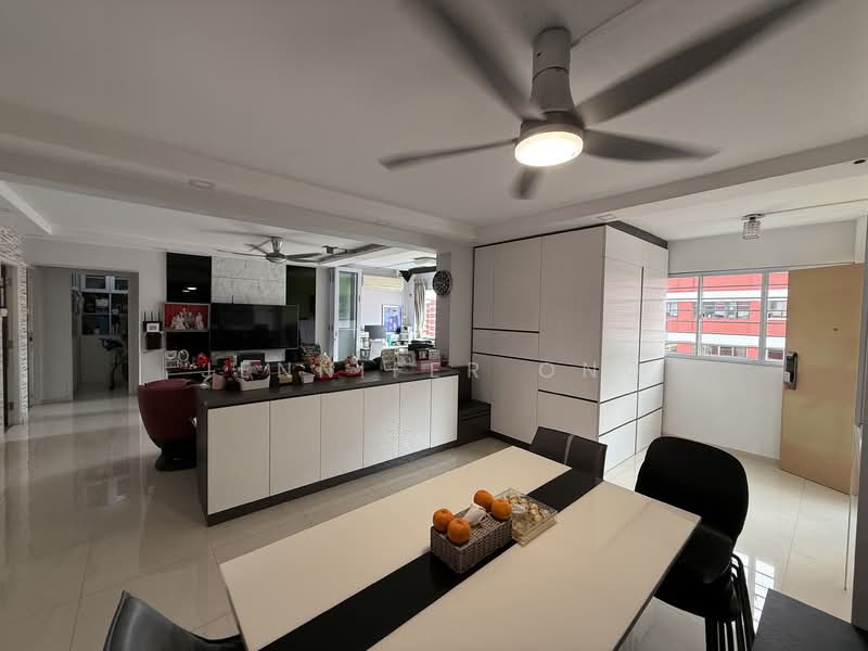 16 Toh Yi Drive HDB Flat For Sale at S$ 1,280,000 | PropertyGuru Singapore - Living Room