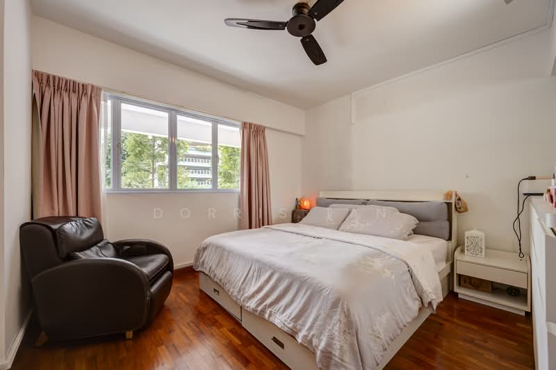 231 Hougang Street 21 HDB Flat For Sale at S$ 1,200,000 | PropertyGuru Singapore - Bedroom