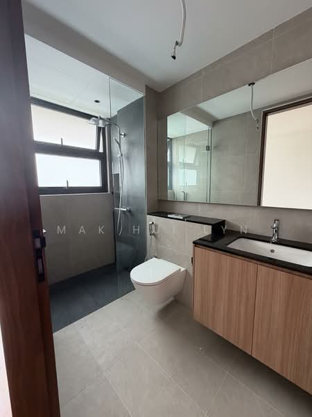 Brand New Freehold Detached with Swimming Pool, Jaccuzi and Private Lift in Braddell Height Estate Detached House For Sale at S$ 14,800,000 | PropertyGuru Singapore - Bathroom