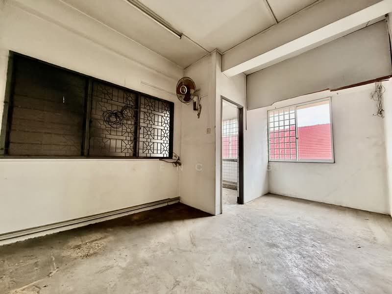 Yio Chu Kang road, Yio Chu Kang Road, 1,130 sqft, Shop / Shophouse For Rent, by Terence Ng, 500091591 - Interior - CommercialGuru.com.sg