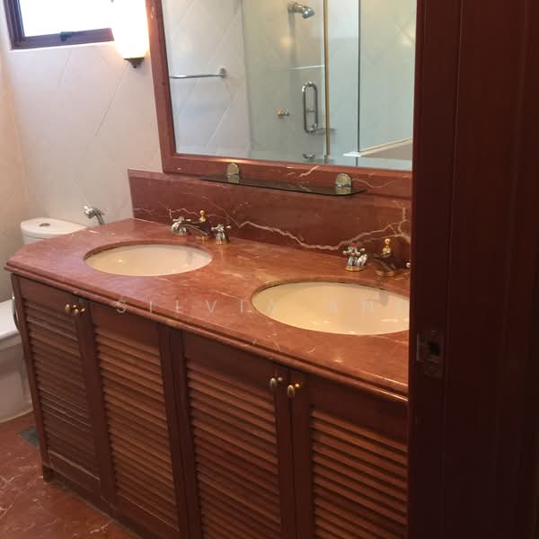 Holland Gems, 1 Taman Nakhoda, 3 Bedrooms, 1,813 sqft, Condominium For Rent, by Silvia Ang, 500091593 - Bathroom - PropertyGuru.com.sg