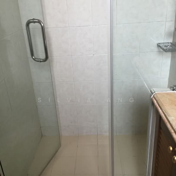 Holland Gems, 1 Taman Nakhoda, 3 Bedrooms, 1,813 sqft, Condominium For Rent, by Silvia Ang, 500091593 - Bathroom - PropertyGuru.com.sg