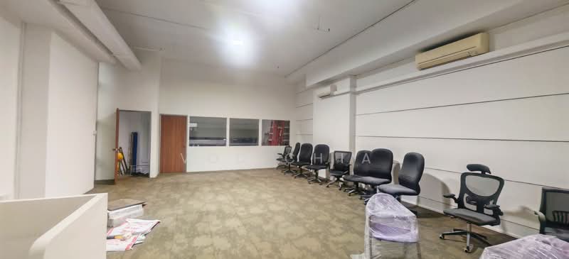 Enterprise Hub, 48 Toh Guan Road East, 3,358 sqft, Factory / Workshop (B2) For Rent, by Vod Chia, 500091595 - Mezzanine Floor 2nd sty - CommercialGuru.com.sg