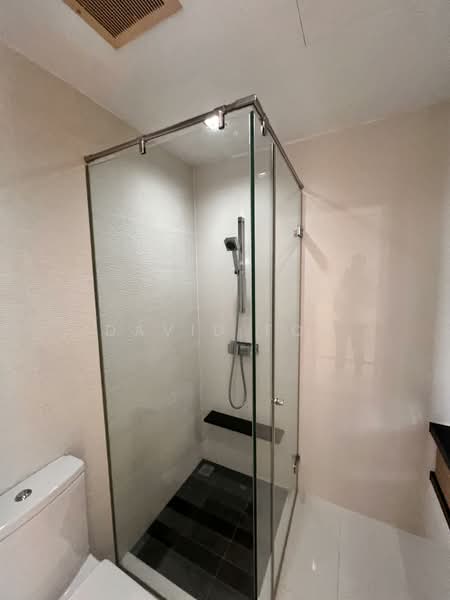 Marina Bay Residences, 18 Marina Boulevard, 2 Bedrooms, 1,066 sqft, Condominium For Rent, by David Foo, 500091609 - Bathroom - PropertyGuru.com.sg